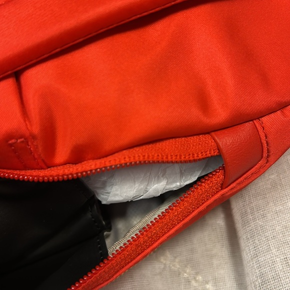 NWT Tumi Carson Voyageur backpack in rare red - Picture 13 of 16